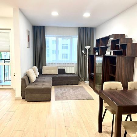 Osapart Comfortable Apartment In A Complex Great Britain Lviv Bagian luar foto