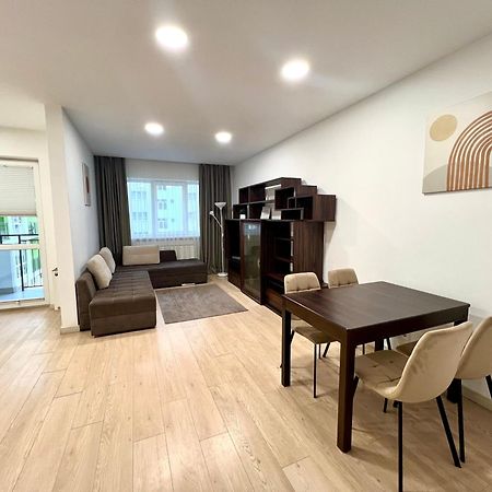 Osapart Comfortable Apartment In A Complex Great Britain Lviv Bagian luar foto