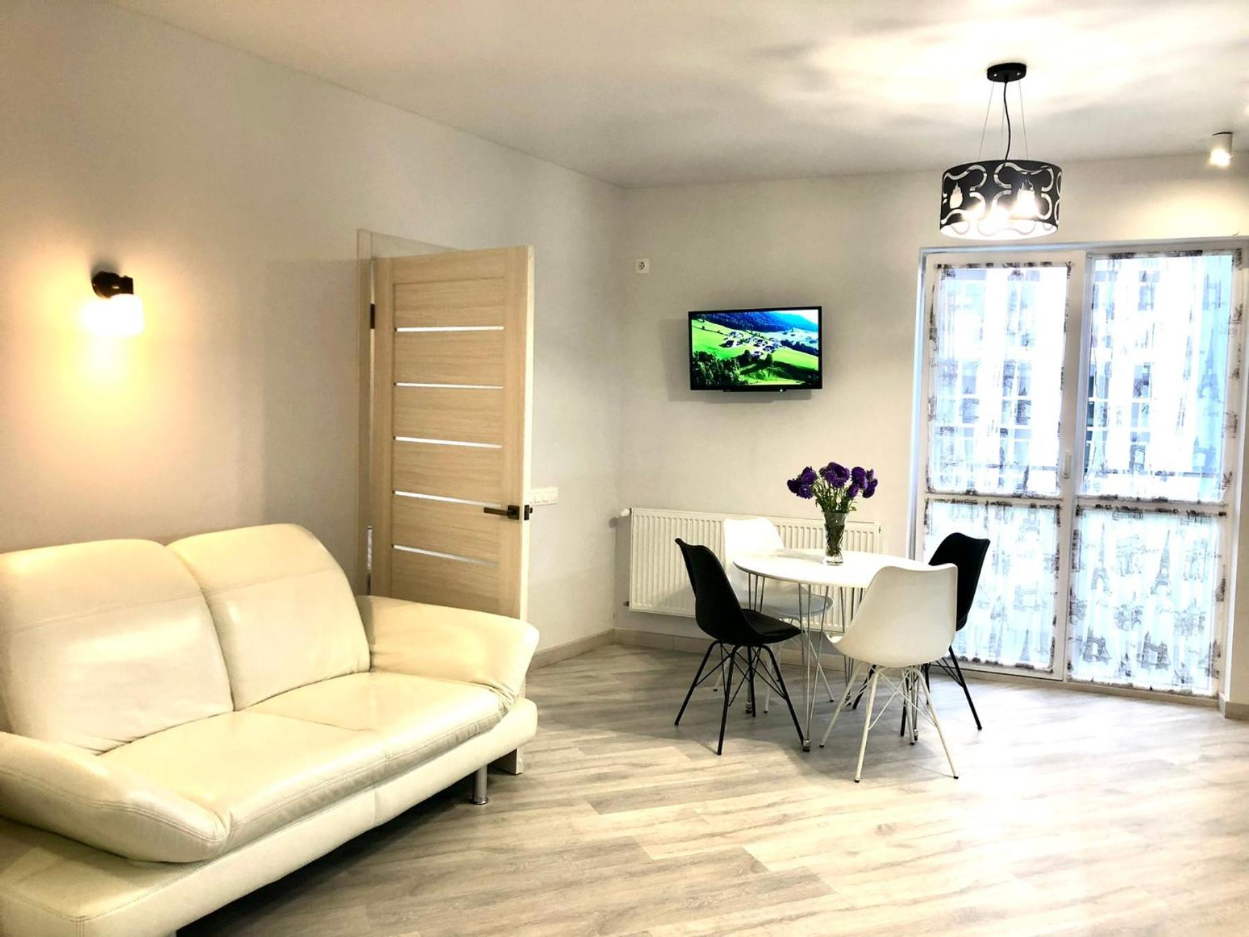 Osapart Comfortable Apartment In A Complex Great Britain Lviv Bagian luar foto