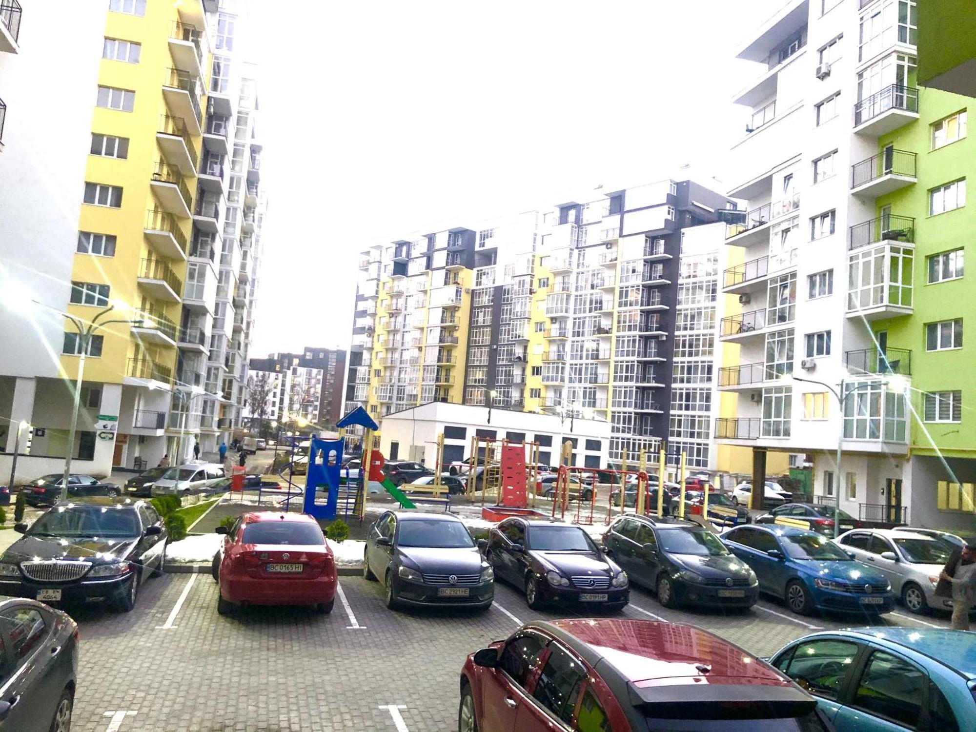 Osapart Comfortable Apartment In A Complex Great Britain Lviv Bagian luar foto