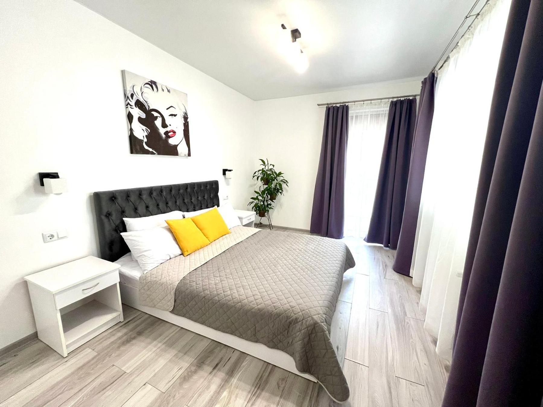 Osapart Comfortable Apartment In A Complex Great Britain Lviv Bagian luar foto