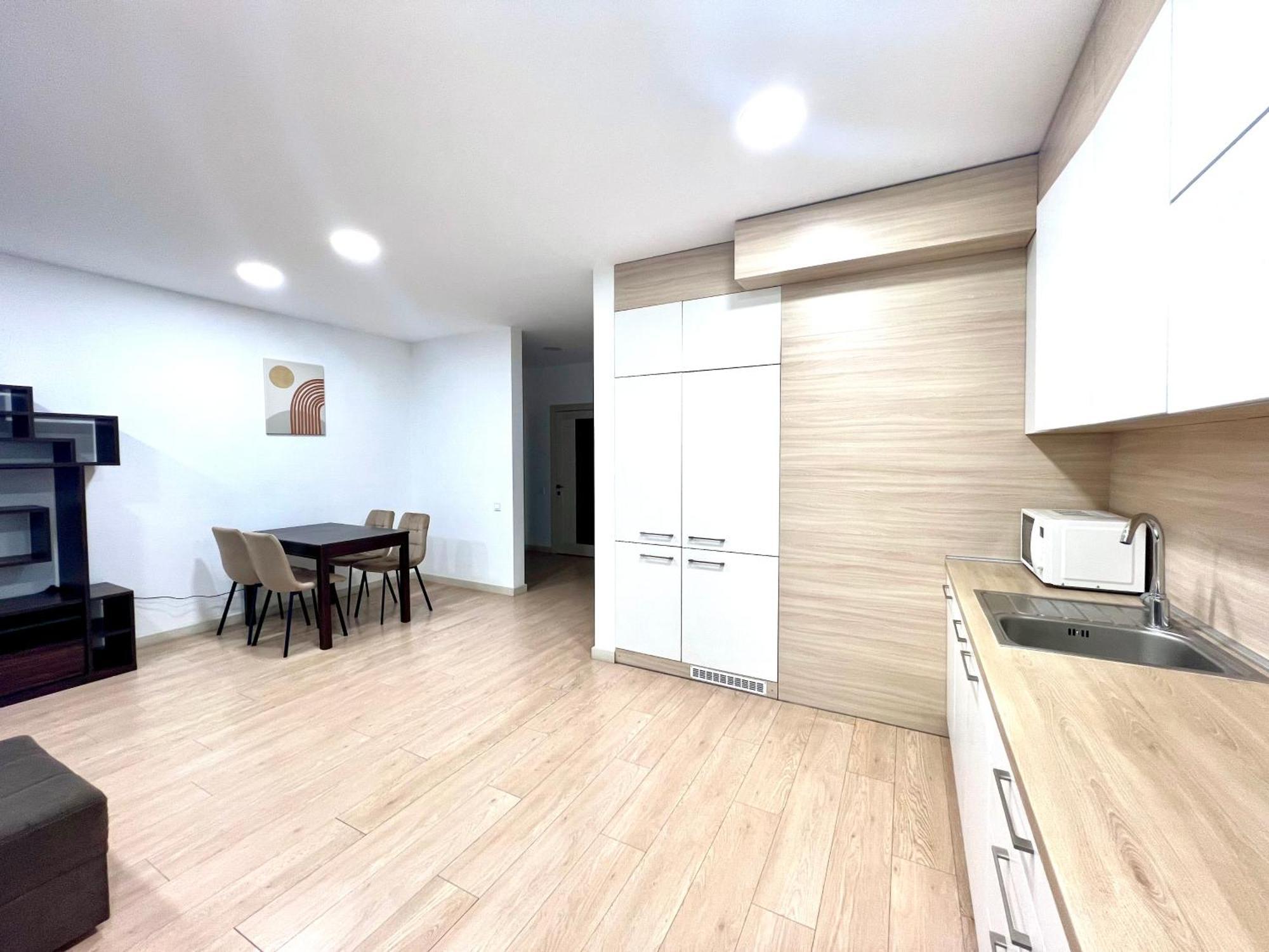 Osapart Comfortable Apartment In A Complex Great Britain Lviv Bagian luar foto